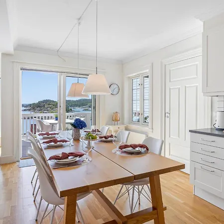 Lovely In With Kitchen Holiday home *