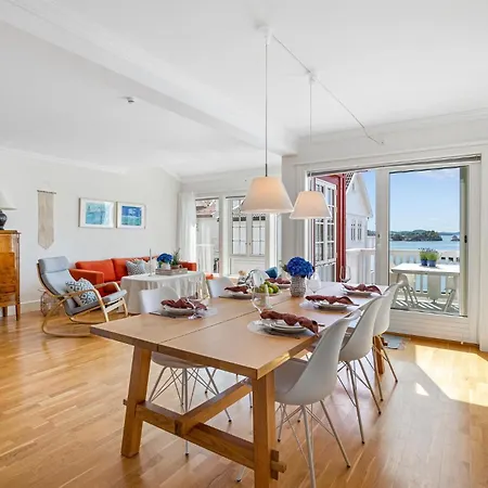 Lovely In With Kitchen