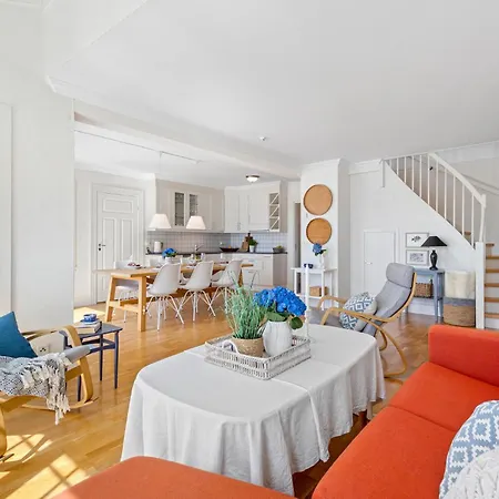 Lovely In With Kitchen